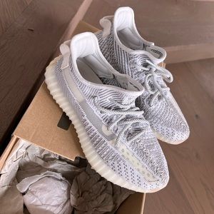 Yeezy 350 size 7 in static color